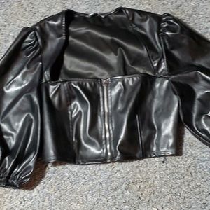 Pletcher belly shirt